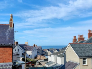 Rhubarb Terrace on the Coast - Sleeps 1-6