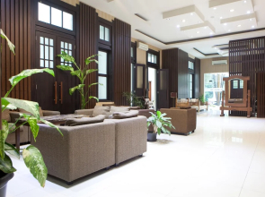 RedDoorz Plus near Bandung Indah Plaza