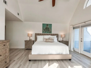 135 Durango Townhouse 4 Bedrooms 3.5 Bathrooms Townhouse