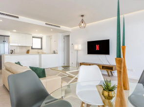 Boa in Fuengirola with 3 bedrooms and 2 bathrooms