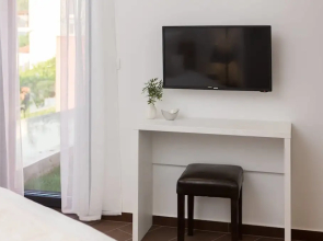 Villa Salt - 10 people, heated pool, Trogir, near beach & Split airport