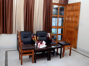 OYO Rooms Near Jaipuria School