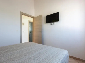 2690 Villetta Lea by Barbarhouse