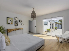 New 3BR 2BA With Huge Pool and Outdoor Area BBQ
