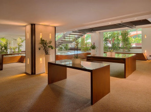 Отель NH Milano 2