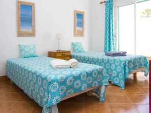 Liiiving in Algarve Alvor Blue Villa