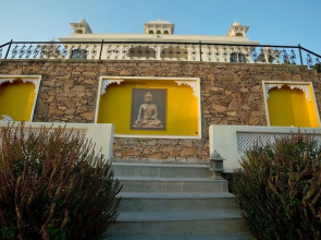 Karni Mahal