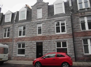 Wallfield Field Apartments
