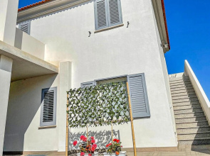 Awesome Home in Tanaunella With Wifi and 2 Bedrooms