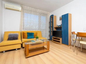 Lovely 1BD Apartment close to the Summer Theatre