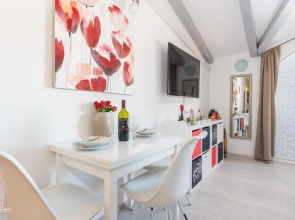 Sunset Apartment with a private yard at Medulin Riviera