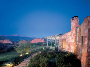 Garden of the Gods Resort and Club