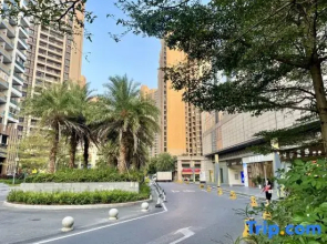 Monsoon Select Apartment (Zhongshan Poly Plaza)