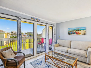 SPC 2058 is a Beautiful 1 BR on the Golf Course at Sandpiper Cove by RedAwning