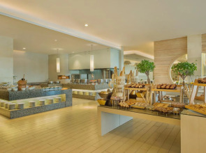 Hilton Dead Sea Resort & Spa