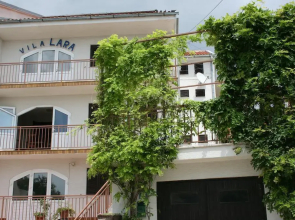 Apartments Lara