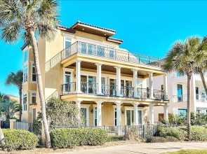 Sea Span 6 Bedroom Holiday Home by Five Star Properties