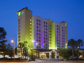Holiday Inn Express & Suites Nearest Universal Orlando by IHG