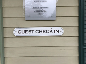 Jedediah Hawkins Inn