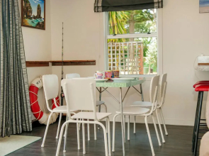 Hetherington Haven - Whangamata Holiday Home
