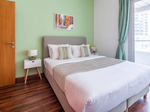 Minutes From Beach! Bright 1BR in Dubai Marina!