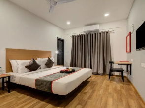 Hotel Santosh Palace