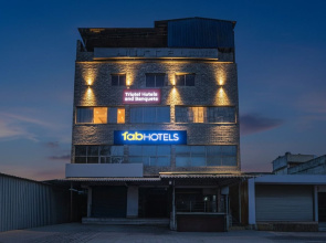 Fabhotel Triotel Inn