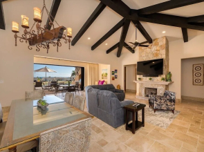 4BD Diamante: Private Pool w/ a Huge Balcony