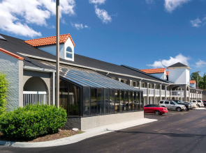 Rodeway Inn At Fort Lee