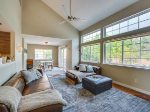13 Mi to Dtwn Denver: Arvada Townhome w/ Deck