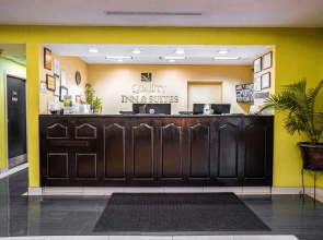 Quality Inn & Suites near Six Flags - Austell