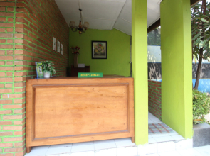 RedDoorz @ Jalan Parangtritis