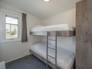 Luxurious Chalet, Situated in the Polder, Near Alkmaar