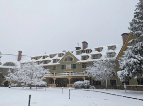 Just Listed! Spacious Two Bedroom Vacation Condo at Golden Eagle Lodge - Ge126v