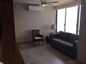 Departamento Peque  by Villas HK28