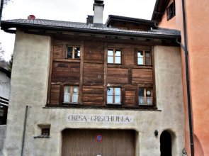 Chesa Grischuna Madulain