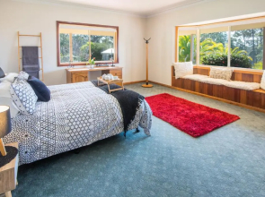 Farm Stay & Iconic Water Views - 32 Zachary Drive