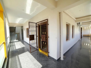 TrueLife Homestays - Royal Nagar - Location - Luxury - Service - Near Railway Station on the way to Tirumala Temple - Fast WiFi - Kitchen - Fully Furnished AC 2BHK Service Apartments for Families visiting Tirupati Temple - Top Service with lots of Love