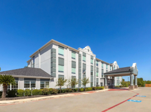 Super 8 by Wyndham San Antonio/Alamodome Area