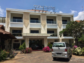 Maxi Hotel Kedonganan