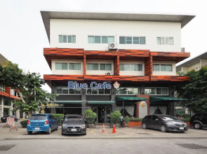 OYO 995 Blue Cafe Apartment (Vaccinated Staff)