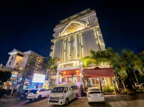 Aristocrat Residence & Hotel