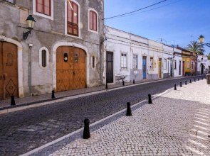 Faro Tradicional House - City center