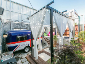 February Hotel The Signature Dongseongro