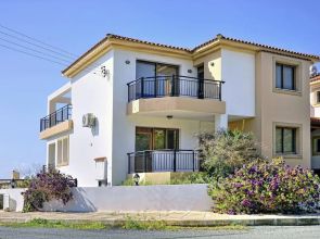 Villa Only 50m To The Sea, Sleeps 12, Polis