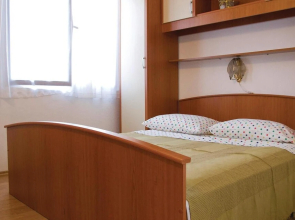 Nice Home in Vinisce With Wifi and 5 Bedrooms