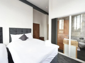 Stunning High Spec Sleep 14 (38 A3)