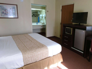 Travelodge by Wyndham Knoxville East