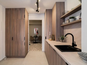Loggia Luxe 5BR Living in Universitatii Area
