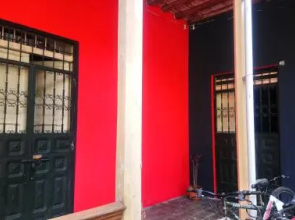 Old House backpackers B & B